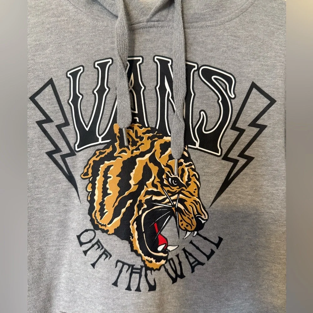 Vans Hoodie, Men’s size Small, Gray Mountain Tiger Vans Sweatshirt Hoodie - Picture 2 of 9